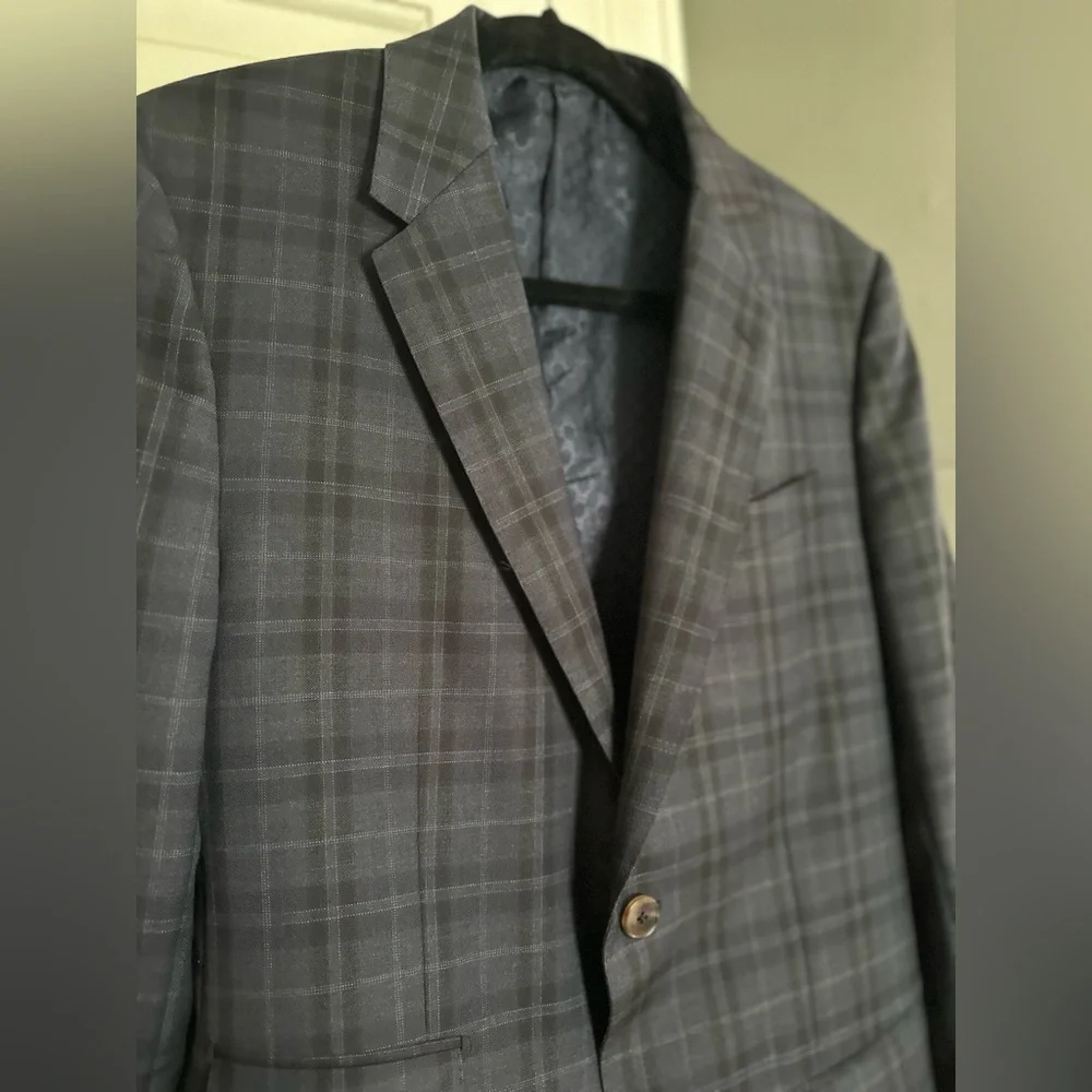 Gucci Mens Suit Coat Dark Gray Windowpane Plaid Wool GG Monogram Italian Luxury